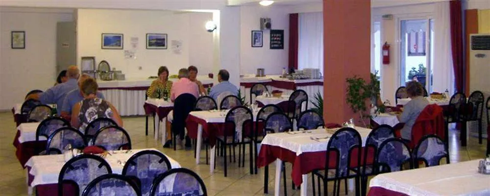 Hilltop Hanioti Hotel