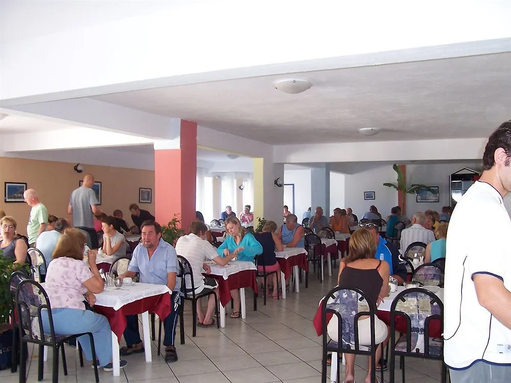 Hilltop Hanioti Hotel
